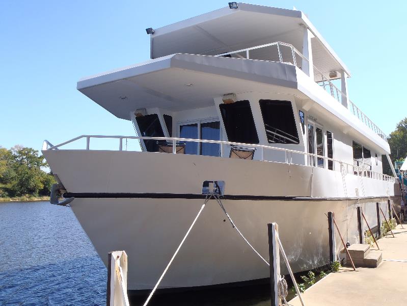 seaside cruiser houseboat